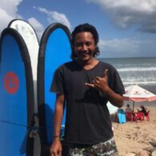 Team-Kuta-Learn-to-Surf-1